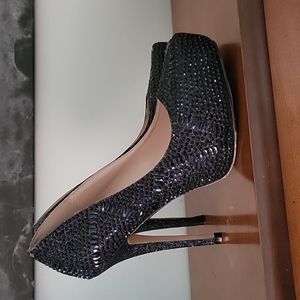 ✨host pick✨Lauren Lorraine Crystal embellished platforms